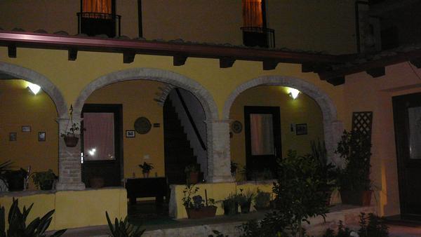 B&B Gli Archi Sìnnai Extérieur photo